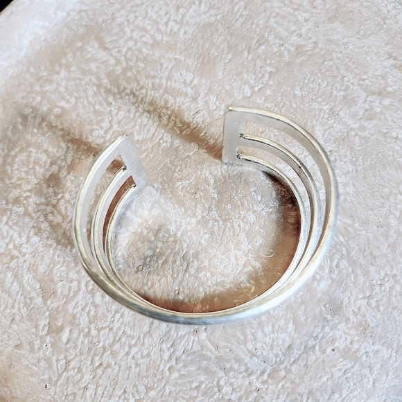 Lucky Brand | Dainty Layered Strand Cuff Silver Tone Banglet Wrist Bracelet - Picture 5 of 6